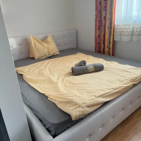 Guesthouse-mother Guest house