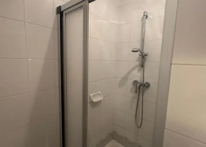 Guesthouse-mother בית הארחה *